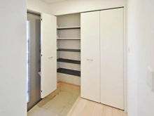 【東京都/町田市鶴川】新築　東京都町田市鶴川4丁目　2号棟 収納：玄関収納