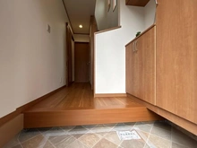 【東京都/町田市金井ヶ丘】中古戸建　町田市金井ヶ丘2丁目 玄関