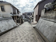 【神奈川県/座間市広野台】中古戸建　座間市広野台1丁目 前面道路