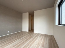 【神奈川県/座間市南栗原】座間市南栗原5丁目新築戸建て 洋室