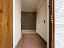 【神奈川県/座間市南栗原】座間市南栗原5丁目新築戸建て 玄関