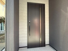 【神奈川県/座間市入谷東】座間市入谷東4丁目新築戸建て 玄関