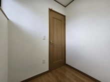 【神奈川県/相模原市南区大野台】中古戸建　相模原市南区大野台3丁目 サービスルーム（納戸）