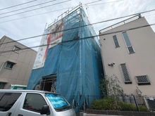 【神奈川県/相模原市緑区東橋本】新築　相模原市緑区東橋本3丁目1号棟 建築中の外観：全2棟/中央