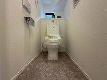 【東京都/町田市西成瀬】～新築戸建～ 町田市西成瀬1丁目 トイレ