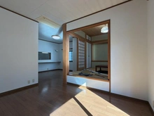 【神奈川県/相模原市中央区淵野辺本町】相模原市中央区淵野辺本町1丁目　戸建 リビング：※家具・調度品等は本体価格に含まれません。