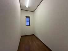 【神奈川県/相模原市中央区淵野辺本町】相模原市中央区淵野辺本町1丁目　戸建 サービスルーム（納戸）