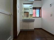 【神奈川県/相模原市中央区淵野辺本町】相模原市中央区淵野辺本町1丁目　戸建 洗面室