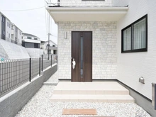 【東京都/町田市南大谷】～新築戸建～ 町田市南大谷2丁目　1-E号棟 玄関