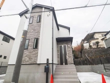 【東京都/町田市原町田】～新築戸建～ 町田市原町田2丁目　B号棟 外観：全3棟/中央
