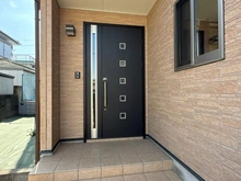 【神奈川県/綾瀬市綾西】綾瀬市綾西4丁目 戸建て 玄関