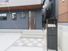 【神奈川県/大和市代官】大和市代官2丁目2号棟 アプローチ