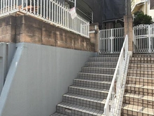 【東京都/町田市つくし野】つくし野中古戸建 アプローチ：※リフォーム中