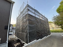 【東京都/町田市図師町】町田市図師町新築戸建て2号棟 建築中の外観：全4棟/中央