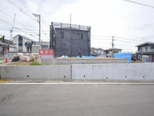 【神奈川県/相模原市緑区下九沢】下九沢新築戸建て　1号棟 建築中の外観：全4棟/中央