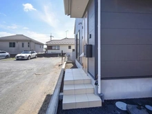【神奈川県/座間市明王】座間市明王新築戸建て アプローチ