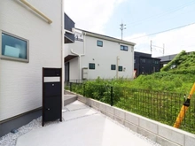 【神奈川県/大和市福田】大和市福田　新築一戸建て　4号棟/全10棟 アプローチ