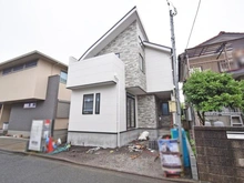 【神奈川県/相模原市南区東林間】東林間　新築戸建て 建築中の外観