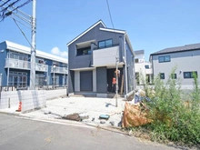 【神奈川県/相模原市中央区田名】田名新築戸建て13号棟 建築中の外観：全10棟/中央