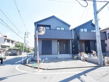 【神奈川県/相模原市中央区光が丘】中央区光が丘新築戸建て1号棟 建築中の外観：全2棟/中央