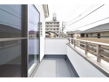 【神奈川県/相模原市南区上鶴間】相模原市南区上鶴間1丁目　新築一戸建て No.4/全4棟 バルコニー