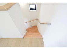 【神奈川県/相模原市南区上鶴間】相模原市南区上鶴間1丁目　新築一戸建て　No.1/全2棟 階段
