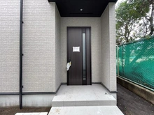 【東京都/町田市木曽西】～新築戸建～ 町田市木曽西3丁目I期　3号棟 玄関：外構工事中