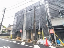 【神奈川県/横浜市緑区長津田みなみ台】緑区長津田みなみ台7丁目　新築戸建2号棟／全8棟 建築中の外観：全８区画/真ん中