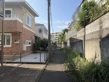 【神奈川県/横浜市神奈川区神之木台】神奈川区神之木台　中古戸建 前面道路
