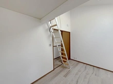 【神奈川県/横浜市神奈川区松見町】神奈川区松見町二丁目 戸建 洋室