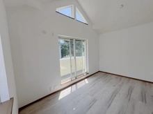 【神奈川県/横浜市神奈川区松見町】神奈川区松見町二丁目 戸建 洋室