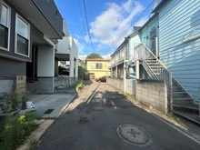【神奈川県/横浜市神奈川区松見町】神奈川区松見町二丁目　中古戸建 前面道路
