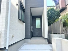 【神奈川県/横浜市保土ケ谷区月見台】保土ヶ谷区月見台　新築戸建 アプローチ
