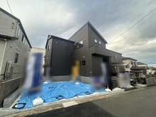 【神奈川県/横浜市旭区中白根】旭区中白根1丁目　新築戸建 建築中の外観