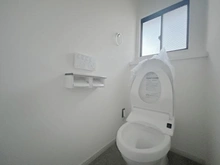 【神奈川県/横浜市保土ケ谷区東川島町】保土ヶ谷区東川島町　戸建 トイレ