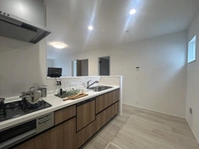 【神奈川県/横浜市泉区下和泉】泉区下和泉3丁目　新築戸建　2号棟 キッチン