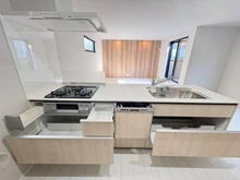 【神奈川県/横浜市神奈川区三ツ沢下町】神奈川区三ツ沢下町全3棟　2号棟 収納：収納