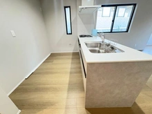 【神奈川県/横浜市神奈川区三ツ沢下町】神奈川区三ツ沢下町全3棟　3号棟 キッチン