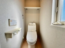 【神奈川県/横浜市港北区綱島東】港北区綱島東五丁目　戸建 トイレ：3階