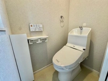 【神奈川県/横浜市港北区綱島東】港北区綱島東五丁目　戸建 トイレ：1階