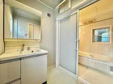 【神奈川県/横浜市港北区綱島東】港北区綱島東五丁目　戸建 洗面所