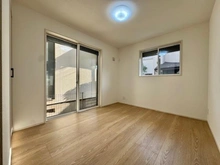 【神奈川県/横浜市南区六ツ川】横浜市南区六ツ川2丁目　新築戸建 洋室：約5.8帖