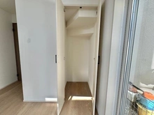 【神奈川県/横浜市南区六ツ川】横浜市南区六ツ川2丁目　新築戸建 収納：洋室約5.8帖