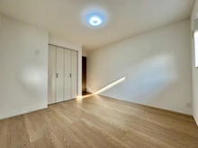 【神奈川県/横浜市南区六ツ川】横浜市南区六ツ川2丁目　新築戸建 洋室：約6.8帖