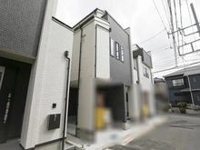 【神奈川県/横浜市西区東久保町】東久保町167番全3棟　B号棟 外観：全3棟 B号棟　真ん中の建物