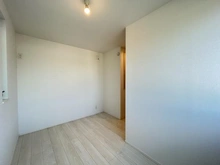 【神奈川県/横浜市西区境之谷】西区境之谷　戸建 洋室