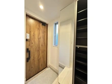 【神奈川県/横浜市西区境之谷】西区境之谷　戸建 玄関