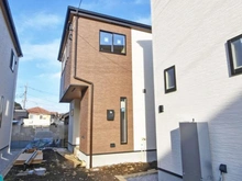 【神奈川県/相模原市緑区東橋本】相模原市緑区東橋本　新築戸建　5号棟 建築中の外観：中央奥（全１２邸のうちの５号棟）