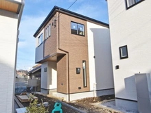 【神奈川県/相模原市緑区東橋本】相模原市緑区東橋本　新築戸建　5号棟 建築中の外観：中央奥（全１２邸のうちの５号棟）