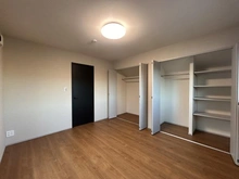 【神奈川県/横浜市鶴見区下野谷町】鶴見区下野谷町1丁目　新築戸建 洋室